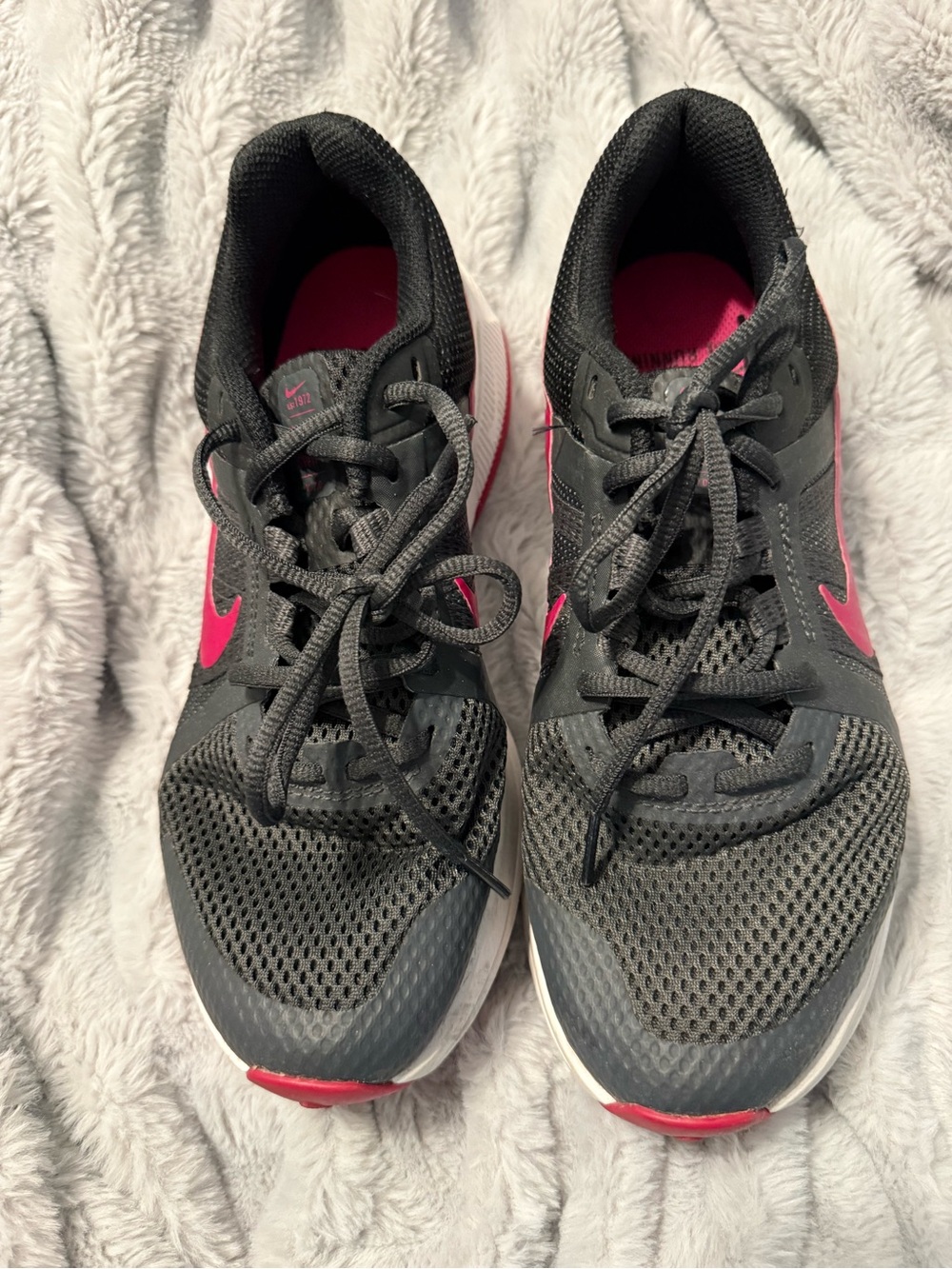 Nike Women's Black with Pink Accent Mesh Running Sneakers